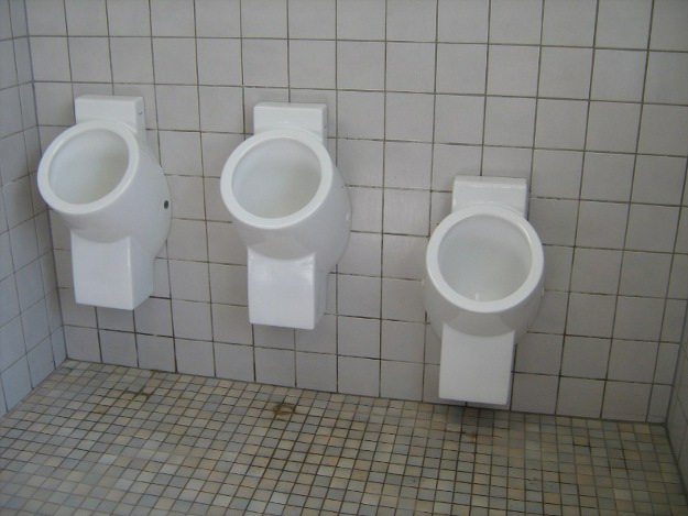 &ouml;ffentliche Toilette