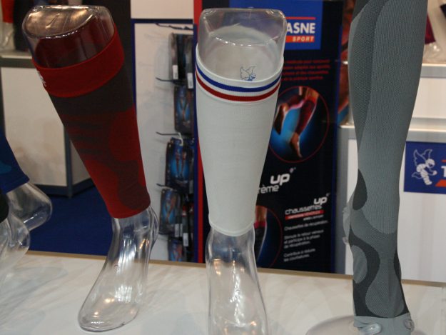 Anpassen der Kompressionsstrümpfe. Kompressionsstrümpfe