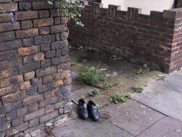 Schuhe am besten gut auslüften. Schuhe auslüften