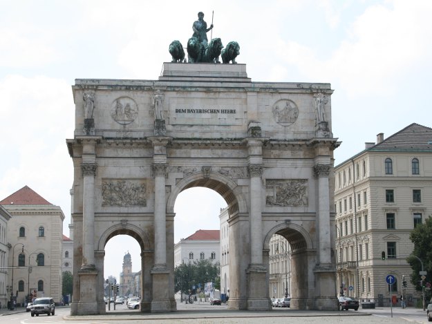 Triumphbogen zwischen Maxvorstadt und Schwabing München Siegestor