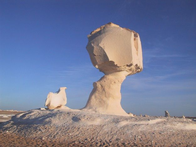Sternenhimmel und meist ruhige Nächte: Übernachten in der Wüste Oase Bahariya