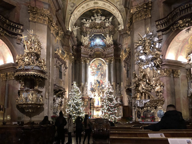 gilt als eine der schönsten Barockkirchen von Wien Rektoratskirche St. Peter