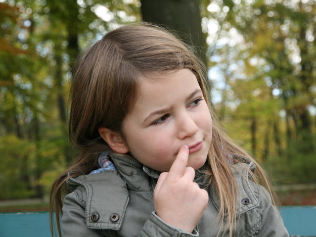 Gesten, Mimiken und Körperhaltung sagen immer etwas aus. nachdenken