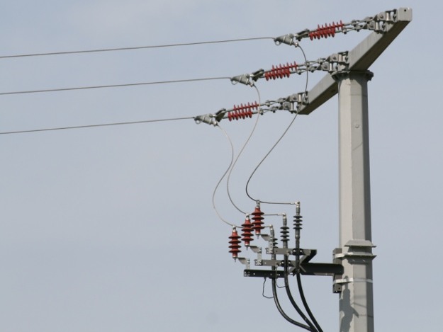 Stromleitungen können gesundheitliche Beeinträchtigungen für manche Menschen nach sich ziehen Stromleitung