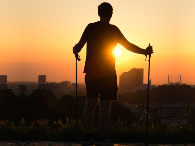 Werden Sie aktiv mit Nordic Walking. Nordic Walking