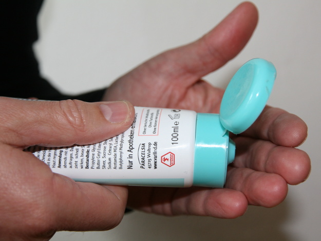 Der Frühling ist genau die richtige Zeit, um die Haut fit für die wärmeren Monate zu pflegen Tipps für strapazierte Haut